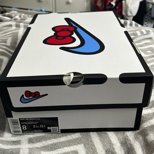 Hello Kitty x Nike Size 8